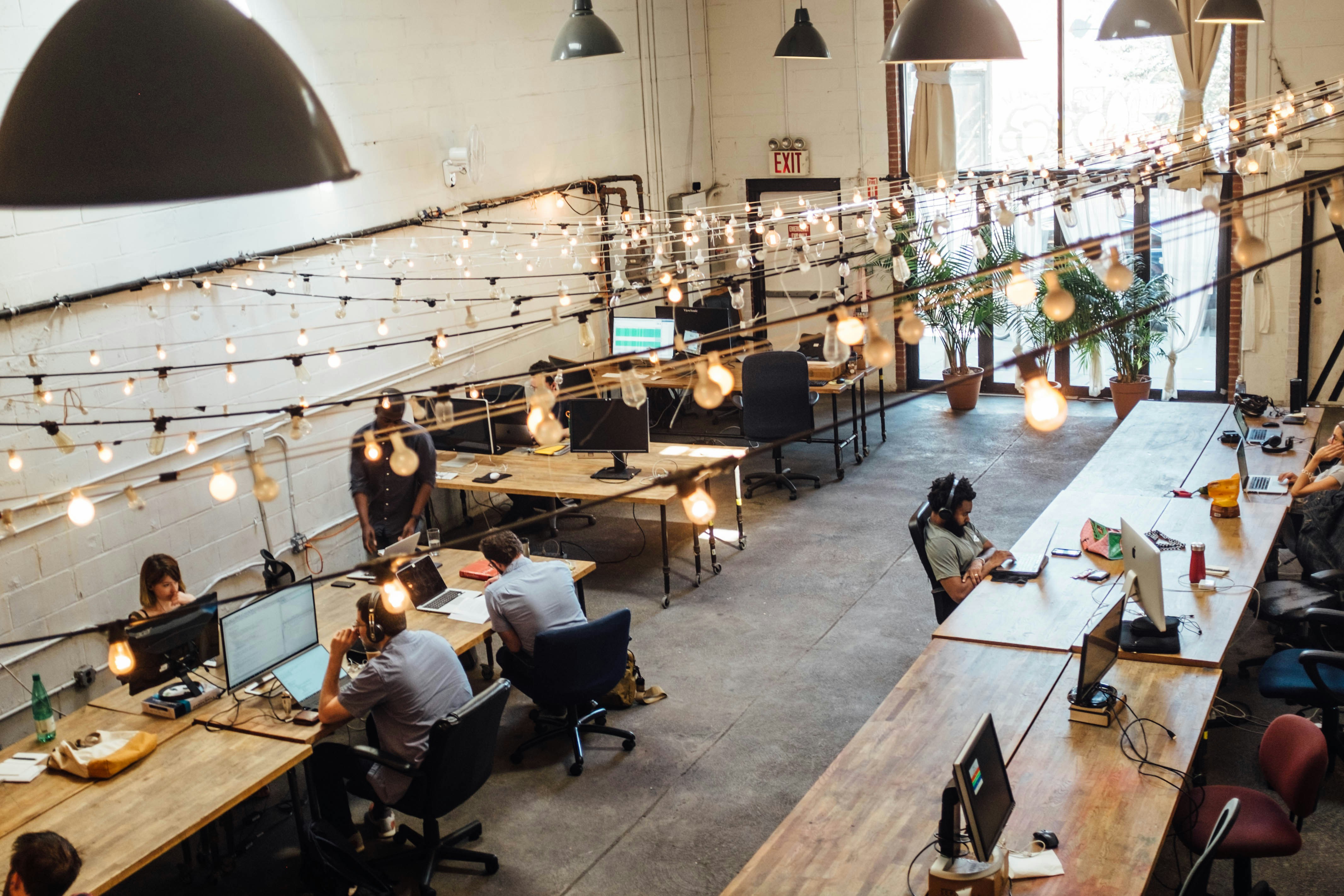 hybrid workplace setting